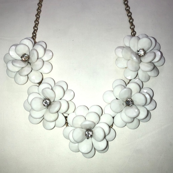 J. Crew Daisy Flower Statement Necklace - Picture 3 of 6